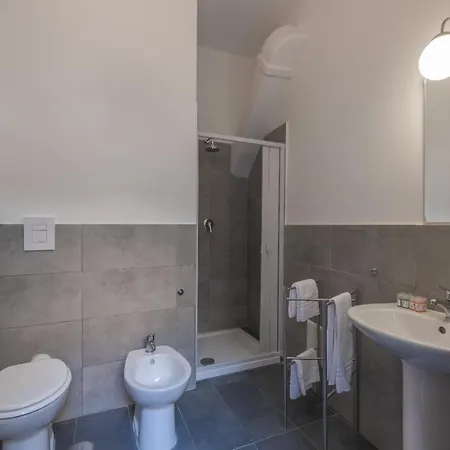 Vicolo Del Cinque Trastevere * Рим