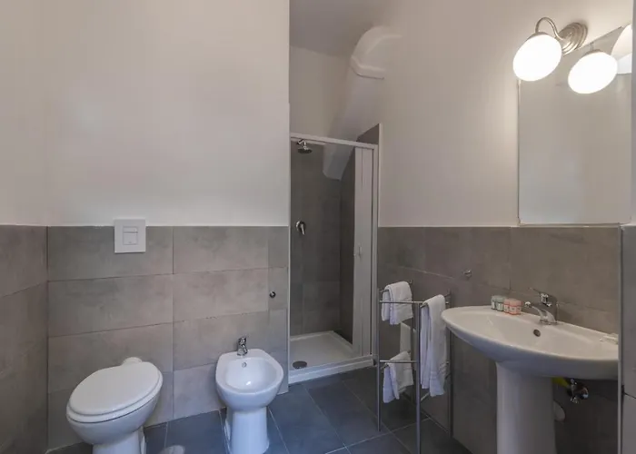 Vicolo Del Cinque Trastevere * Ρώμη